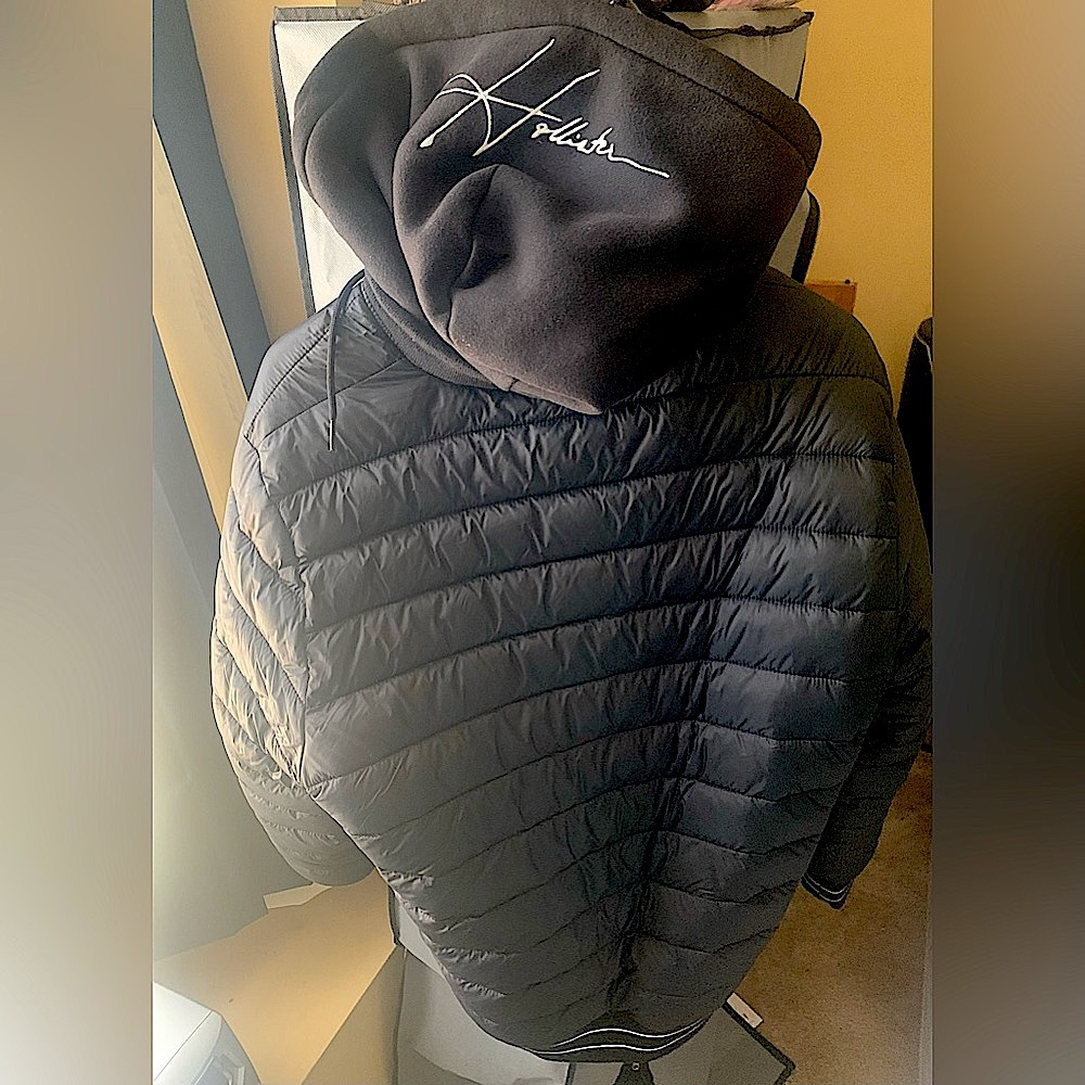 Hollister Hooded Puffer Jacket